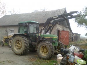 John Deere 2850