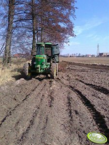 John Deere 3040 i agregat uprawowy