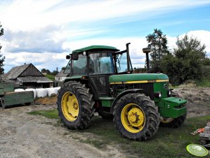 John Deere 3050