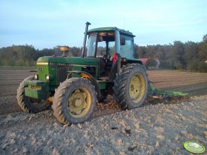 John Deere 3140 + agregat