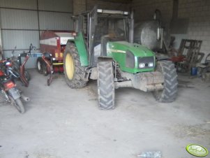 John Deere 3300