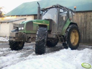 John Deere 3300