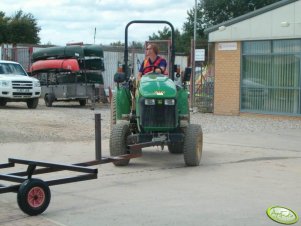 John Deere 3520