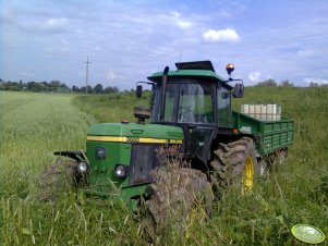 John Deere 3650 + przyczepa