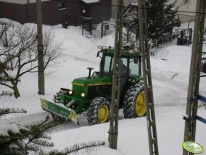 John Deere 4040