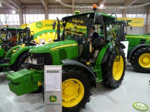 John Deere 5070M