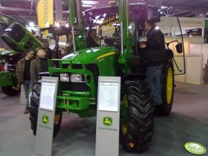 John Deere 5070m