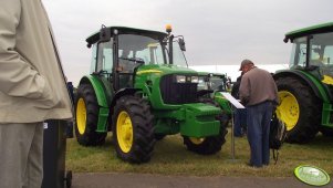 John Deere 5083E