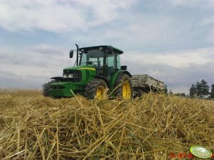 John Deere 5620