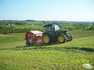 John Deere 5720 & Lely RP 235