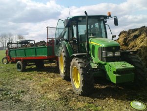 John Deere 5720 + rozrzutnik 