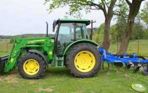 John Deere 5720