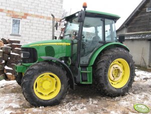 John Deere 5720