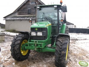 John Deere 5720