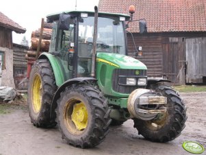 John Deere 5720