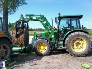 John Deere 5720