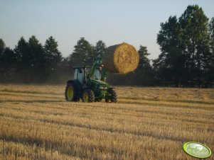 John Deere 5720