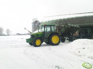 John Deere 5720