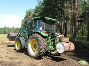 John Deere 5720