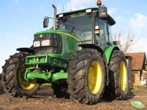 John Deere 5720