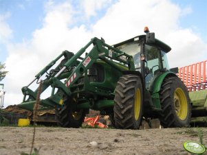 John Deere 5720