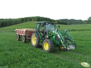 John Deere 5720