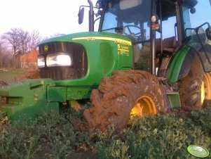 John Deere 5720
