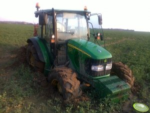 John Deere 5720