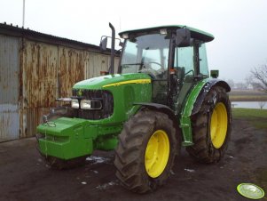 John Deere 5720