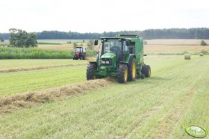 John Deere 5720