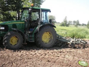 John Deere 5720