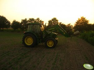 John Deere 5720