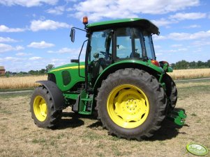 John Deere 5720