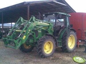 John Deere 5720