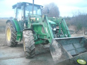 John Deere 5720