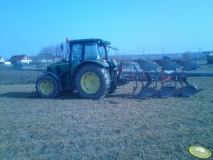 John Deere 5720