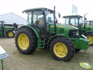 John Deere 5720