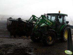 John Deere 5720