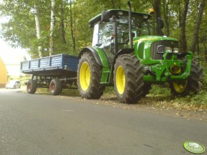 John Deere 5720