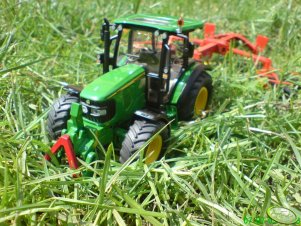 John Deere 5720+Fella