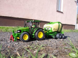 John Deere 5720+Krone Comprima V150XC