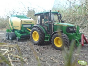 John Deere 5720+Krone Comprima V150xc