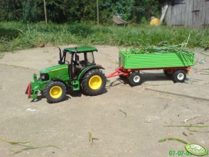 John Deere 5720+Pronar T653/2