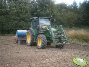 John Deere 5820 + zestaw uprawowo-siewny