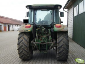 John Deere 5820