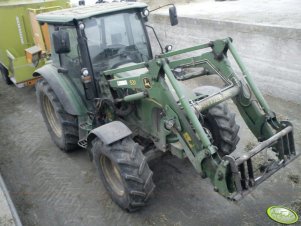 John Deere 5820