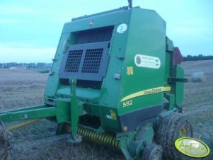 John Deere 582