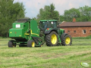 John Deere 582 