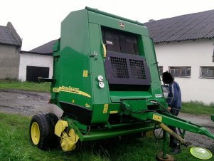 John Deere 592