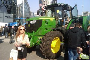 John Deere 6170R